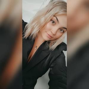 Meet your Posher, Skye lee